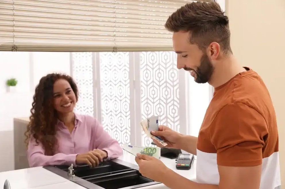 Woman working at a loan company