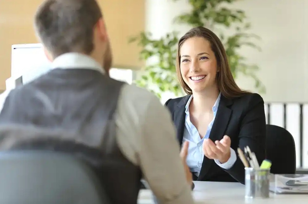 What Types of Jobs are Available at Loan Companies?